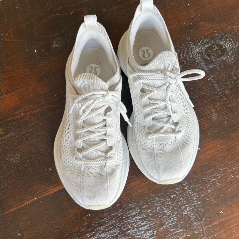 Euc lululemon chargefeel 3 workout shoe - white - 8.5
